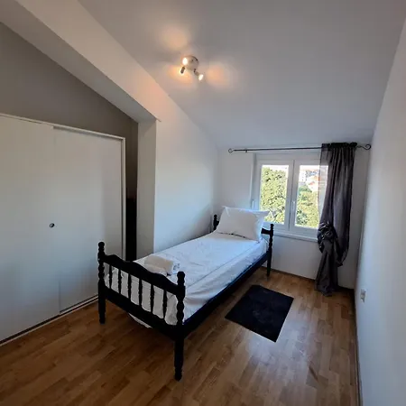 The View Apartment *